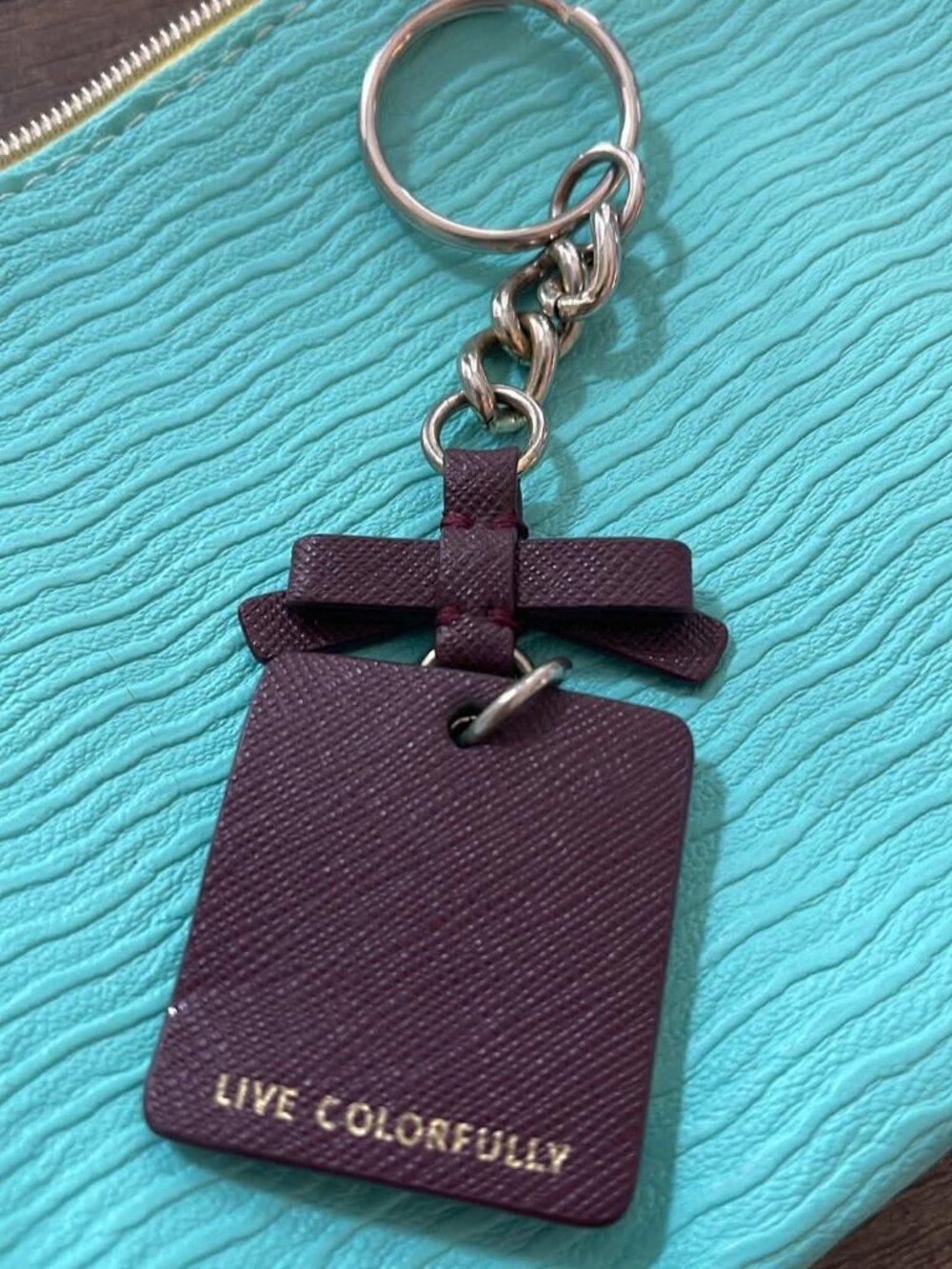 Kate Spade New York "Live Colorfully" Bow Keychain Plum Purple Saffiano Leather - Picture 3 of 3
